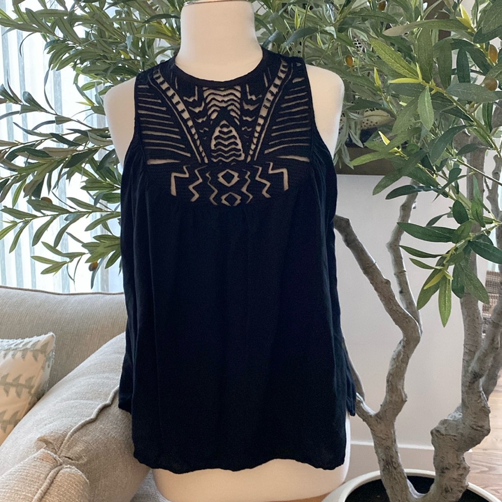 Aritzia "Wilfred" Sleeveless Top